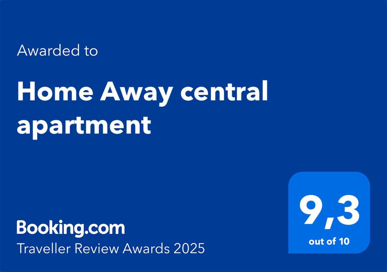 Apartament Away Main Square